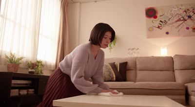 roe-338こんなおばさんとでも手をつないで歩いてくれますか?~息子の親友と関係を持った母~ 赤井美希
