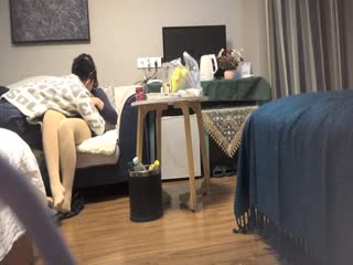 风情万种少妇,自己摆着逼求我插入的...
