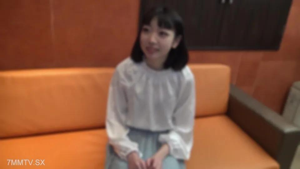 身材出众的学生便利店店员!夜班有这样的姑娘可以吗?-cd2