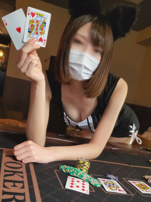 上帝风格的摇杆。在赌场打工后,暗中偷拍