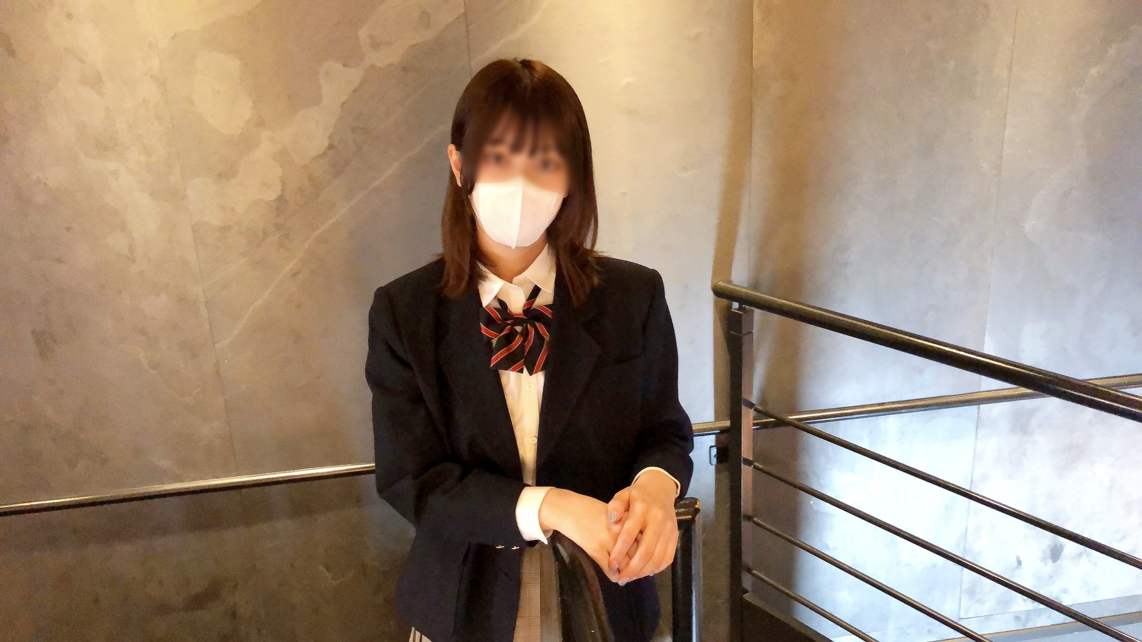 【流出】一切都太完美了爆乳天使20岁第二弹!!穿着学生服简直就是女神转生。你也一起见证这奇迹的瞬间吧!