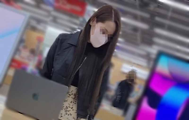 【个人】少女酒吧美女店主,为了抵抗假日的诱惑,硬是在室外露出阴部,美腿苗条的肢体大量中出