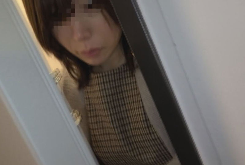 【个人】侵犯渣男母亲光滑的肌肤,结果渣男带着姐姐…