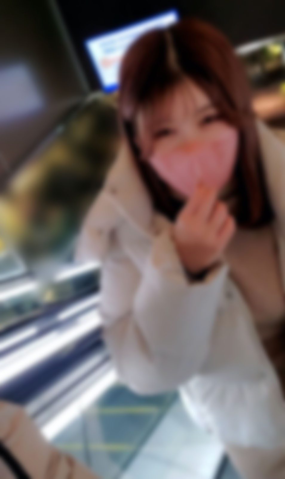 【个人】※完全露脸G罩杯巨乳写真女子。即使决定刊登在地方杂志上,也因为生活困难而勉强许可。用快要裂开的奶-cd1