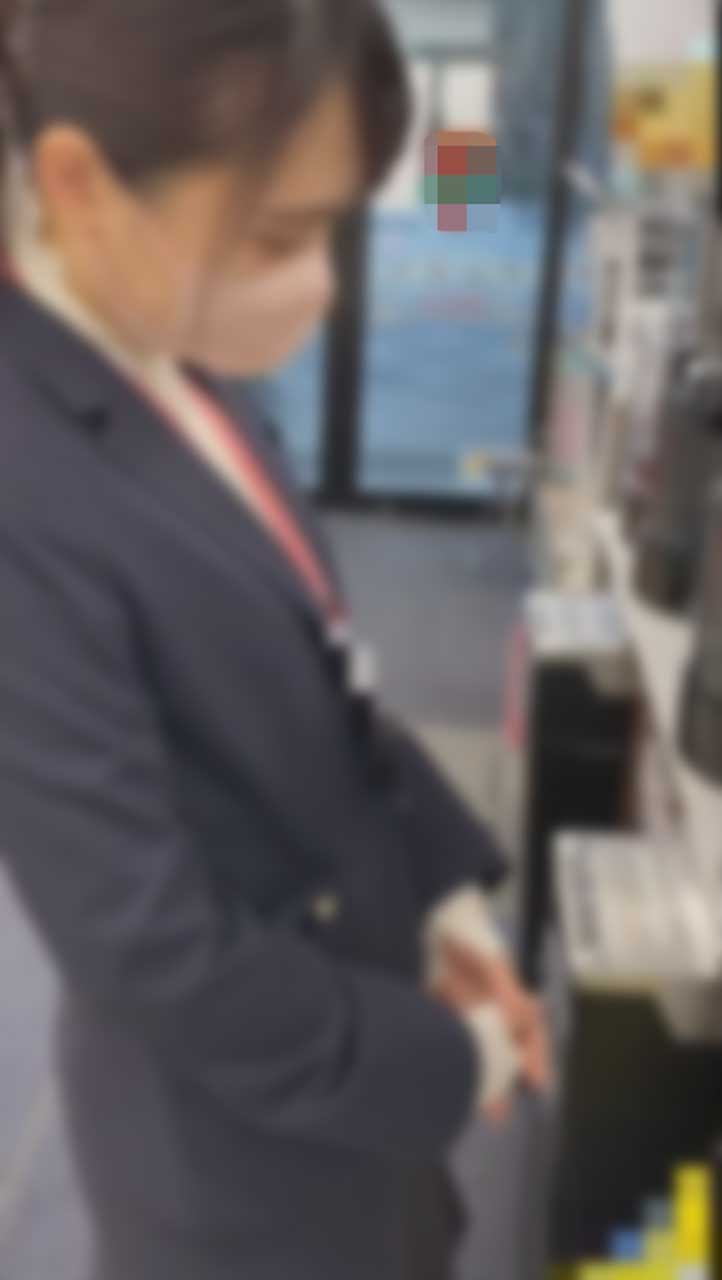 「#67」田舎から上京した新米社会人1年生。仕事终わりのスーツ姿が萌える!下着をずらして挿入~着衣のまま大量中出