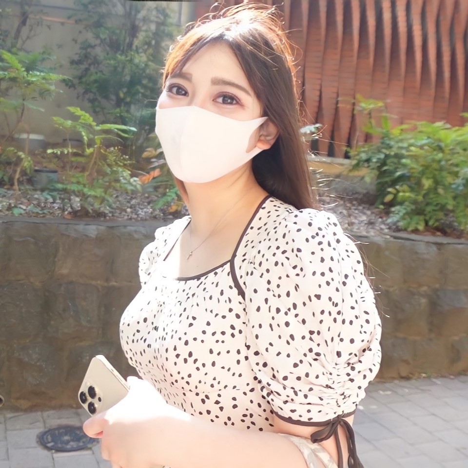 「完全出现」H Cup-chan和一个激烈的110分钟故事!向我问路的女人恰好是个H罩杯的年轻女大学生!
