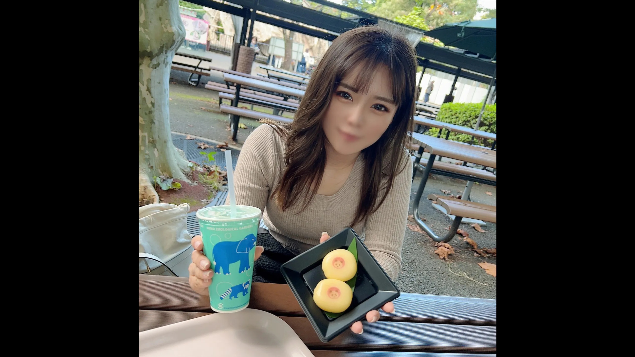 初次摄影·完全露脸!!刚下夜班的感觉很强的美女护士交合的话是性欲旺盛顺从度M的淫乱护士!!对相隔半年的性行为感到