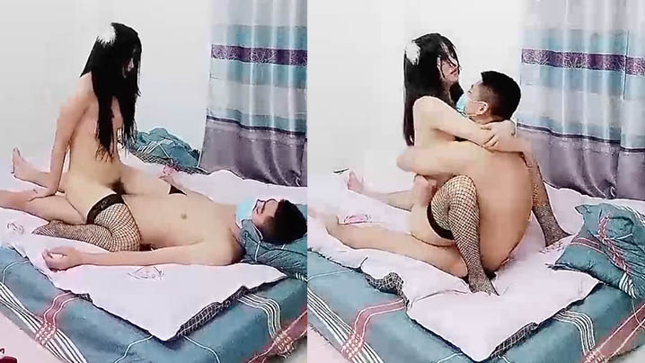【颜值不错风情小萝莉】【下篇】黑丝情趣装这次被小哥哥草爽了,露脸口交大鸡巴风骚淫荡让小哥在床上各种抽插浪叫不断