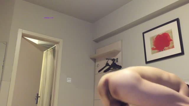 男:要什么,大声点,还想要吗,看着镜头   漂亮清纯女友:要艹,啊啊啊要,要,爽·爽~爽,想!