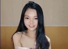 性感美女,一看就是有钱人包养的.