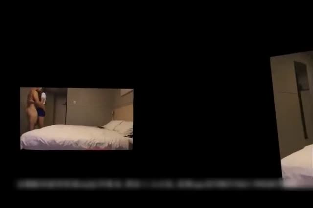 吃过晚饭换上空姐制服操的淫叫:好喜欢大鸡巴插