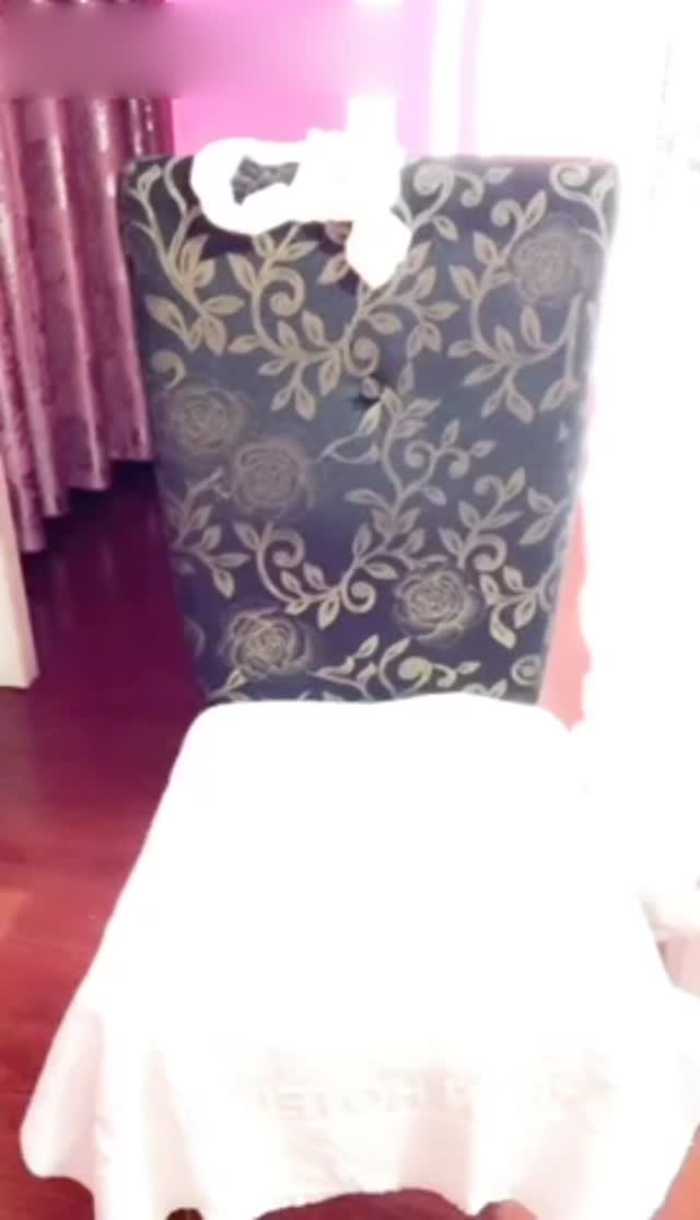 骚学妹的诱惑,自己舔手指舔道具看着真骚,脱光了自己摸着奶子道具抽插