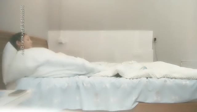 与服装店的老板娘约炮,连干两炮赶进度~