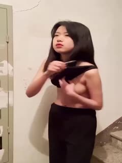 #校园暴力那么可爱的女孩子也欺负_生气!!!