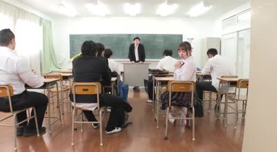 HUNTC-214 日替わり中出し当番 ボクたちの学校には、女子が毎日日替わりで中出しさせてくれる「中出し当番制」があるおかげで休み時間も授業中も中出しSEXし放題!