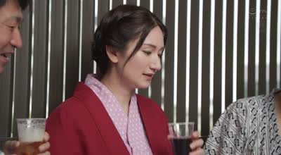 JUR-021 慰安旅行NTR ~性欲を持て余した会社の上司どもに妻が輪●された…~ 木村玲衣