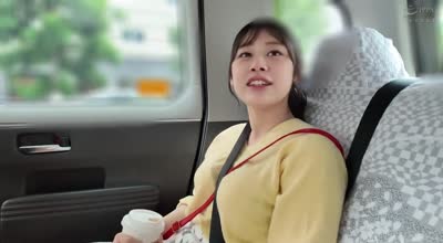 DVMM-207 数珠つなぎSEX企画 素人女子大生がエグすぎる腰振り騎乗位で連続中出し!