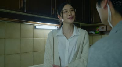 HUBLK-055 绝望的家庭:再婚的丈夫失业了,继子是个不合群的宅男,女儿们也为所欲为…这是父亲和继子之间疯狂行为的全过程,最终导致家庭破裂。